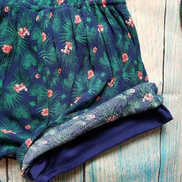 Dina be floral cold shoulder romper size XS - Picture 3 of 5